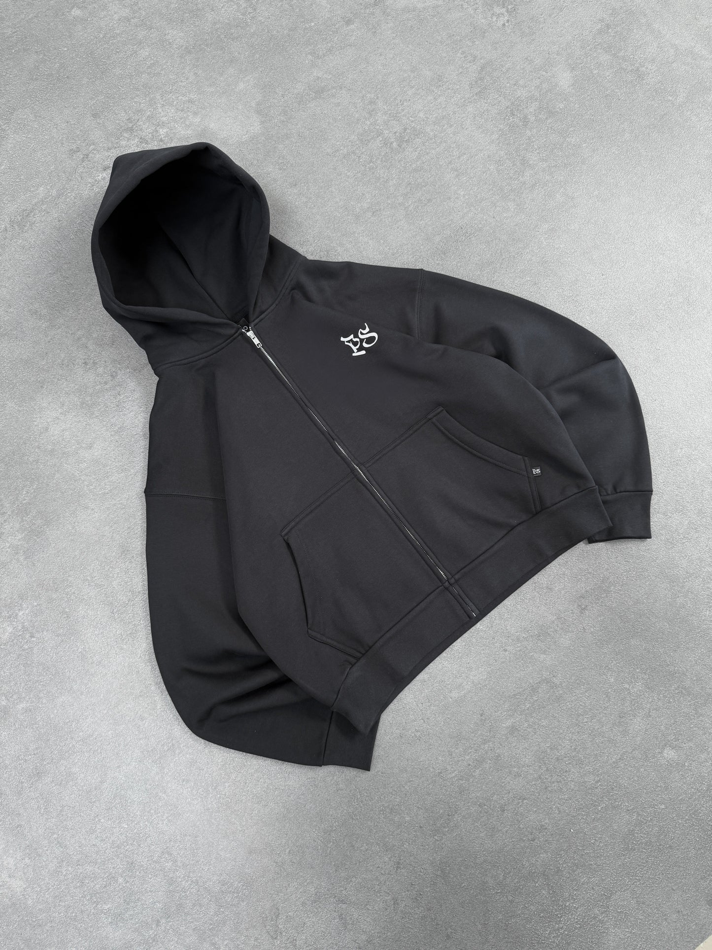 BLACK ZIP-HOODIE
