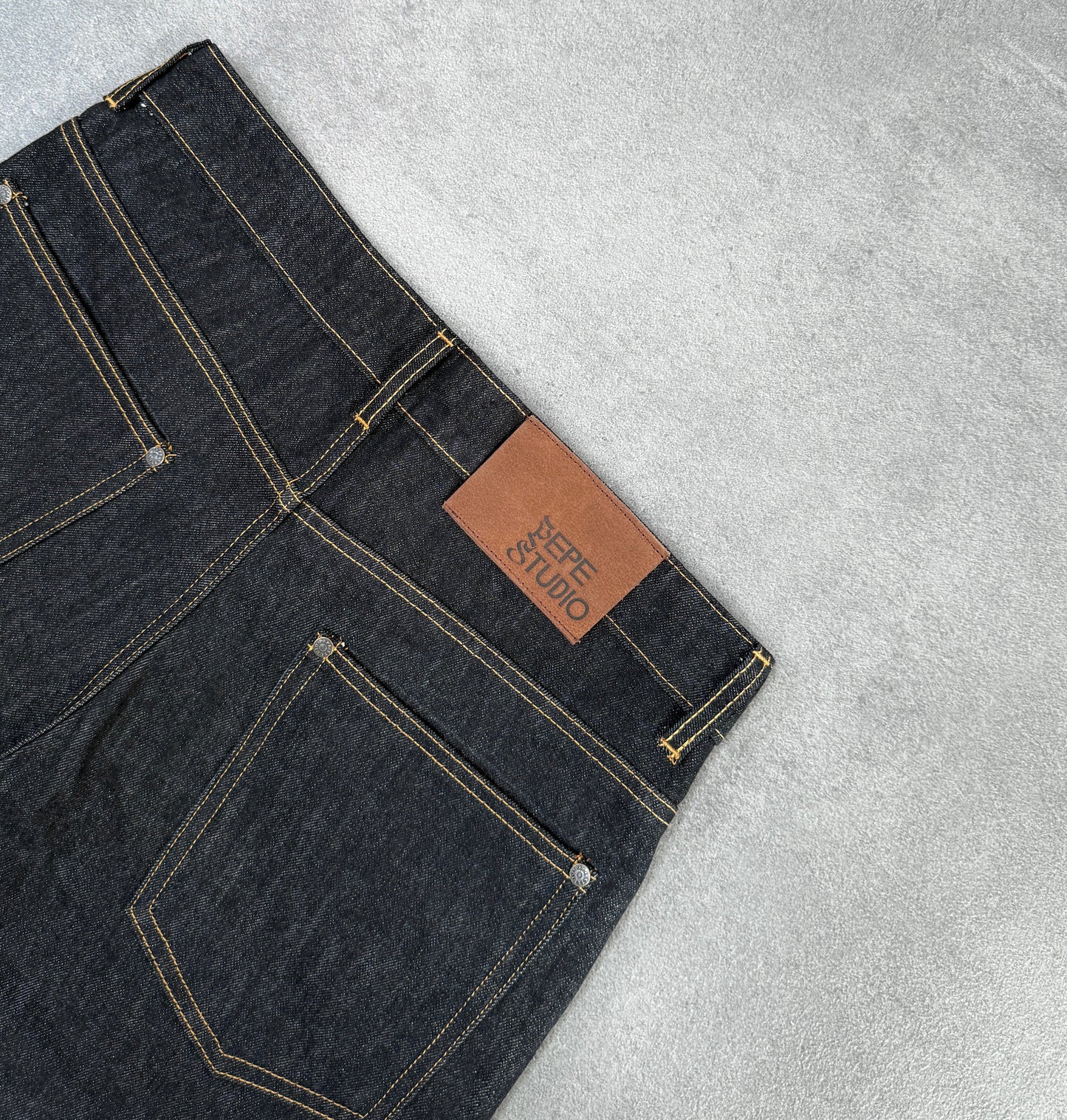 DARK RAW SELVEDGE SHORTS