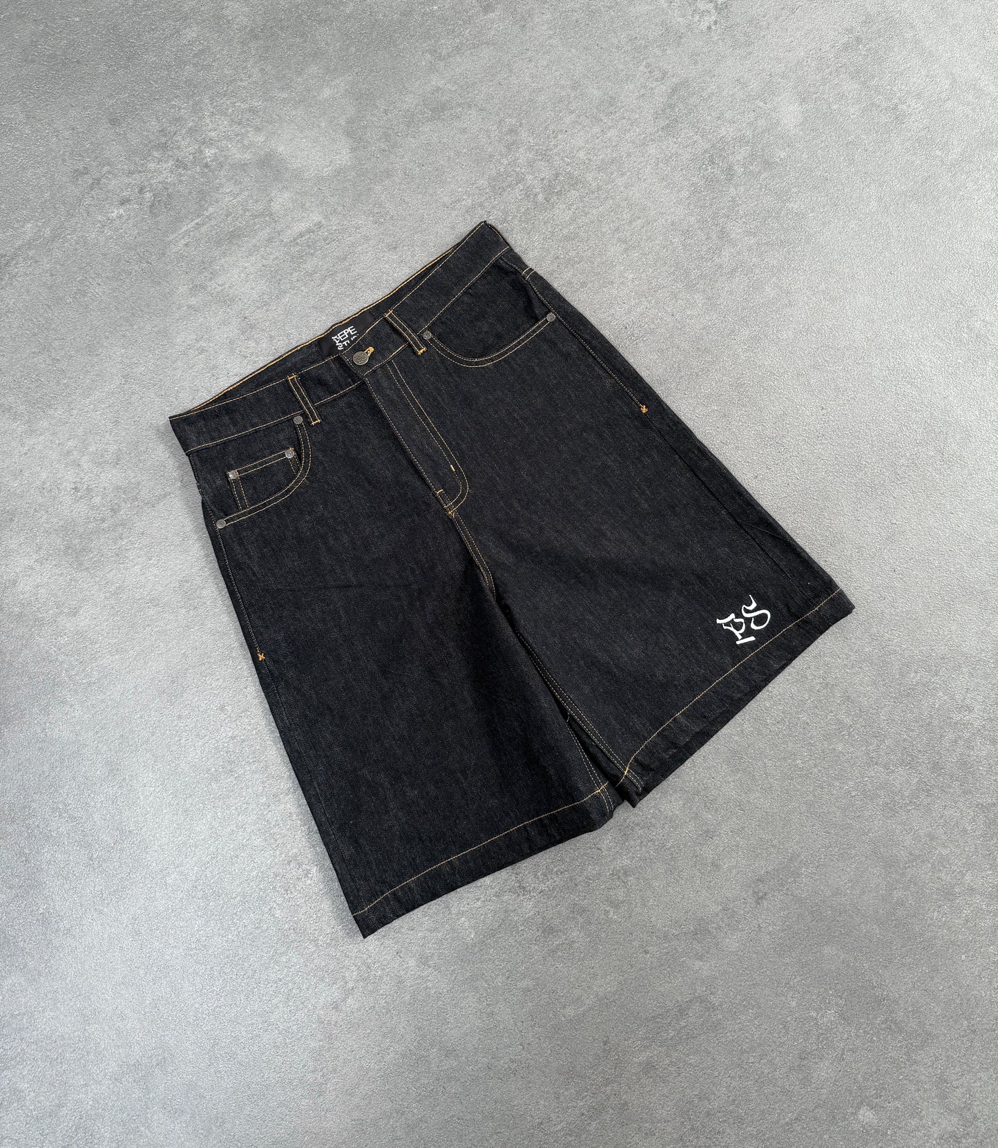 DARK RAW SELVEDGE SHORTS